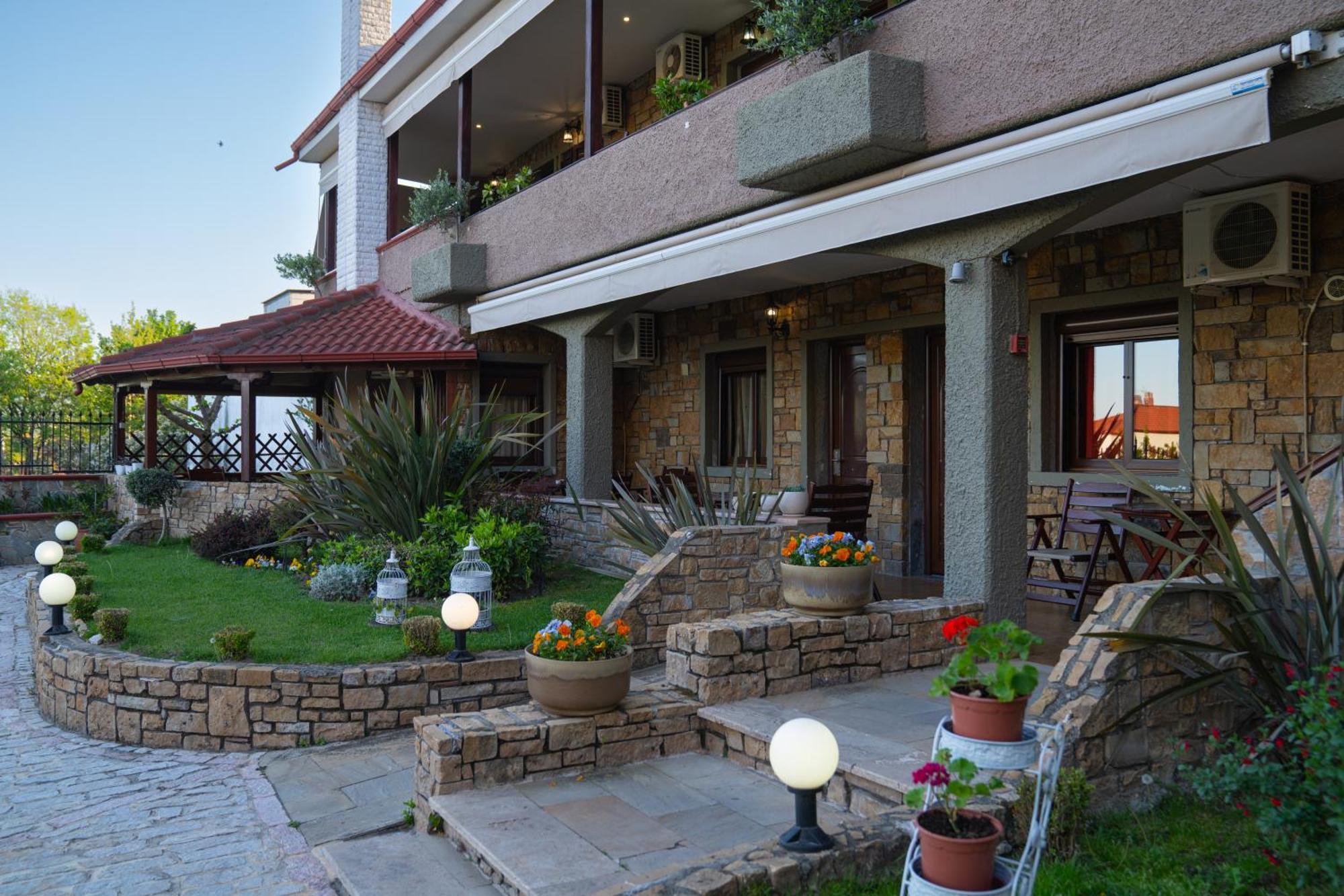 Kallinikos Guesthouse Loutraki  Luaran gambar