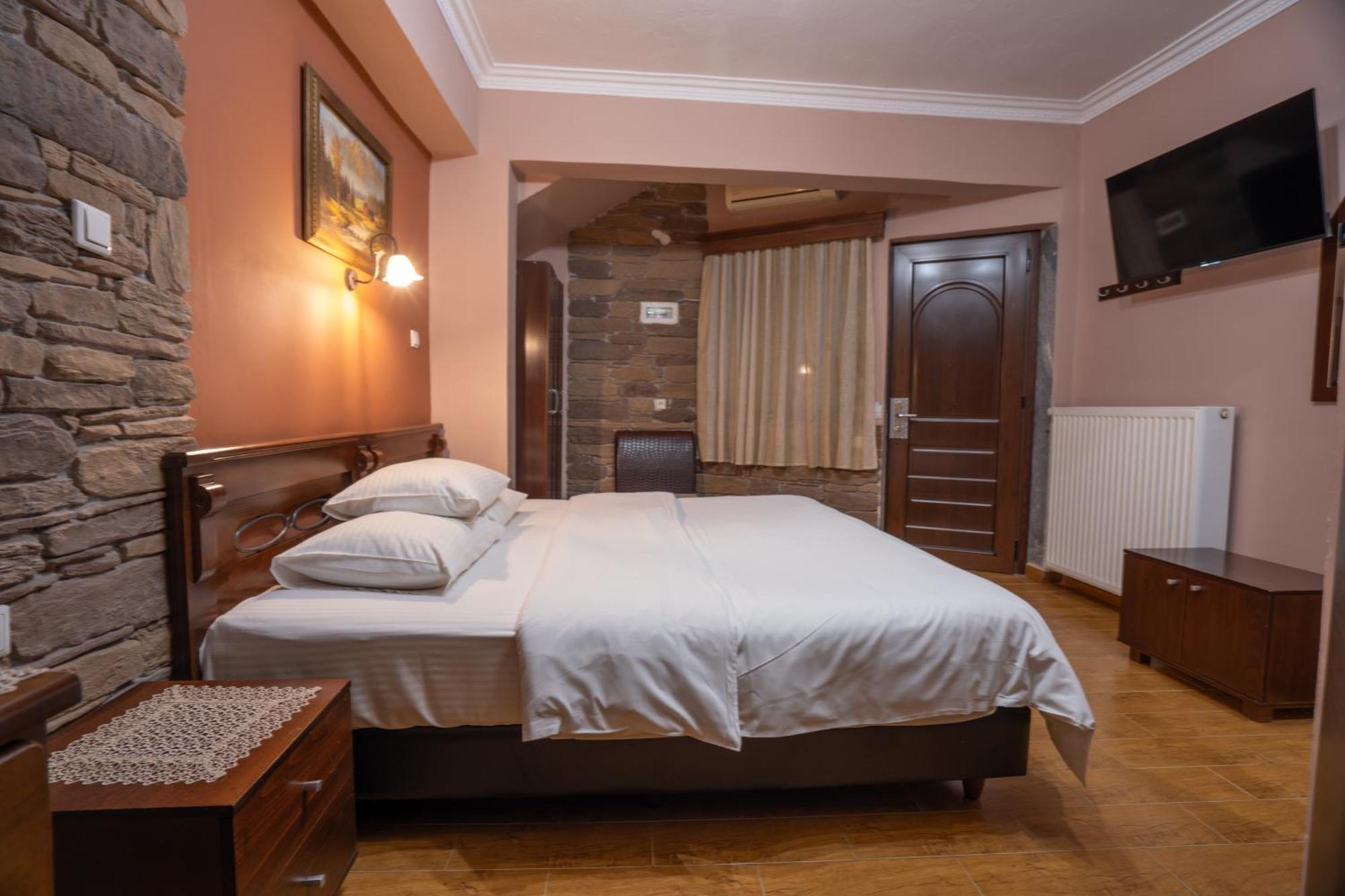 Kallinikos Guesthouse Loutraki  Luaran gambar